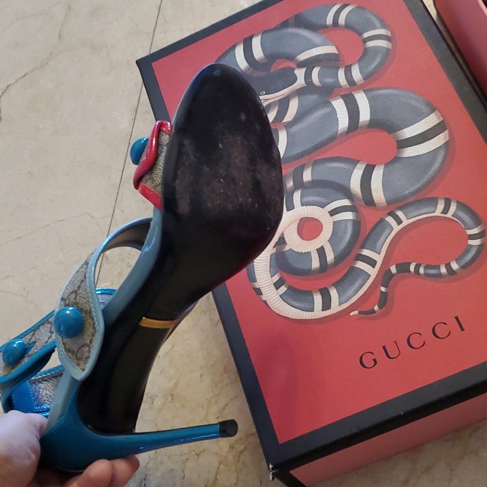 Gucci - Picture 3 of 4